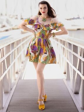 Tropical Cranes print Hollywood Romper  NWT  Size 14